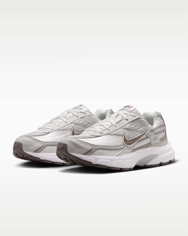 Nike schoen beige tweede thumbnail