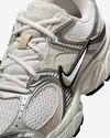 Nike schoen taupe-thumb-3